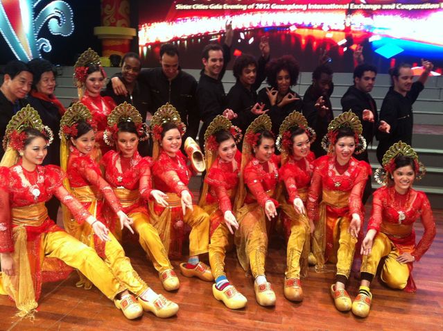 DOXCLOGS_China_01.jpg